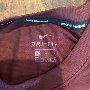 Men’s Nike Performace running shirt. Size medium